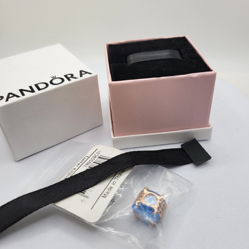 PANDORA COLORS BLUE OVAL CABOCHON CHARM 789309C01 new with tag - Picture 6 of 6